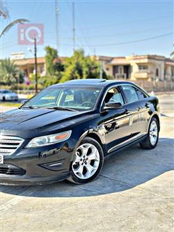 Ford Taurus